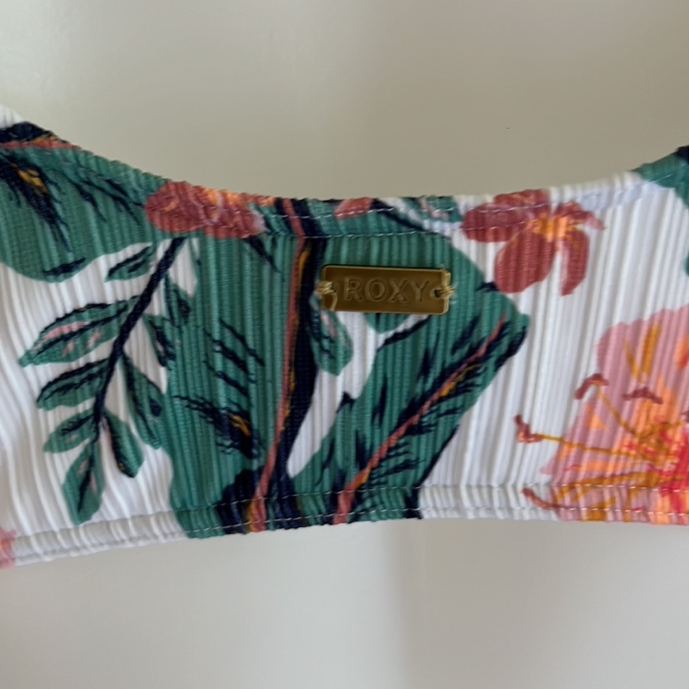 Roxy bikini large - Picture 3 of 6